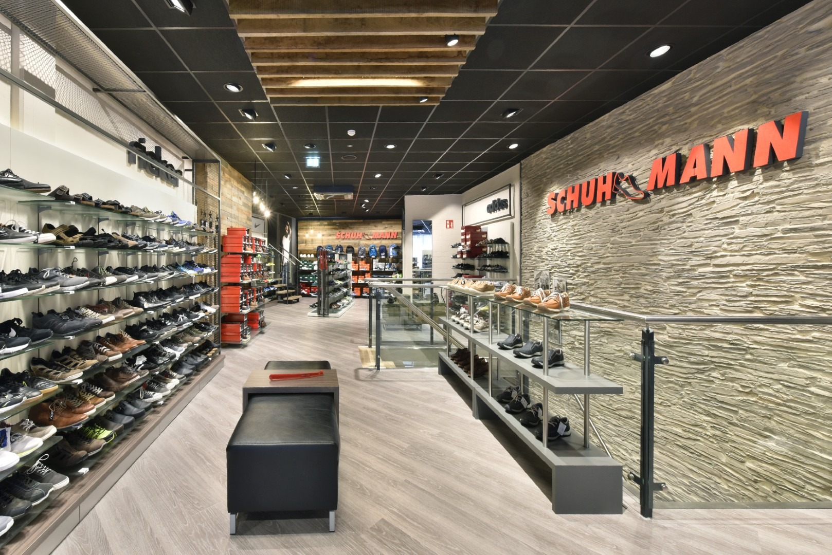 Ladenbau bei Schuhmann, Stade