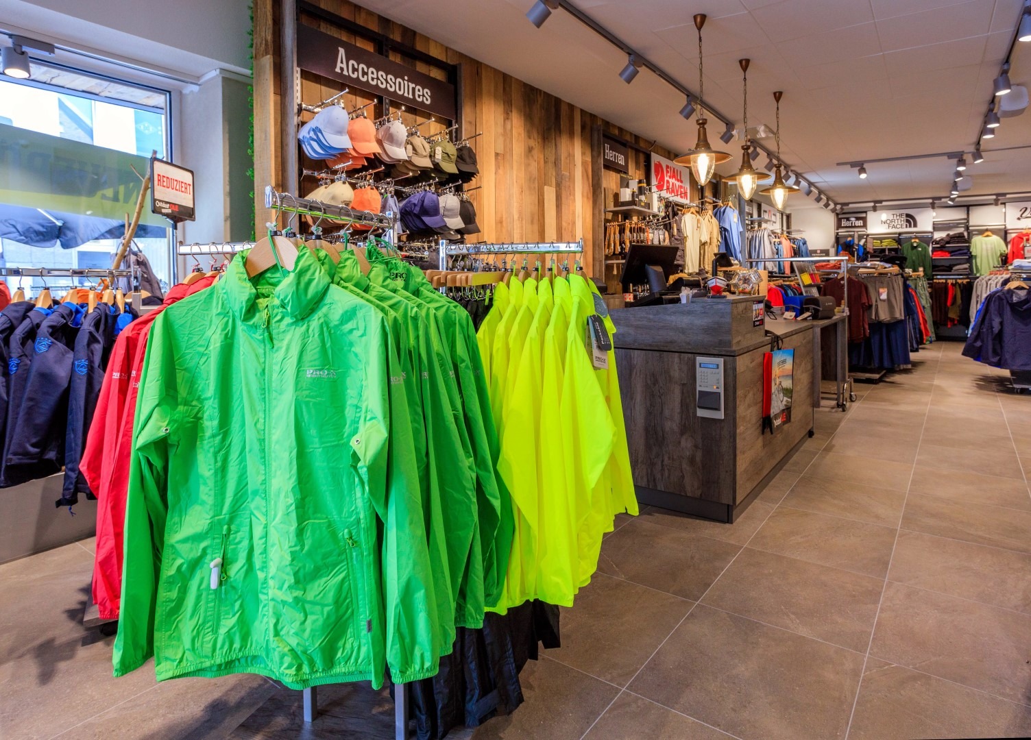 Ladenbau bei Outdoor Ole