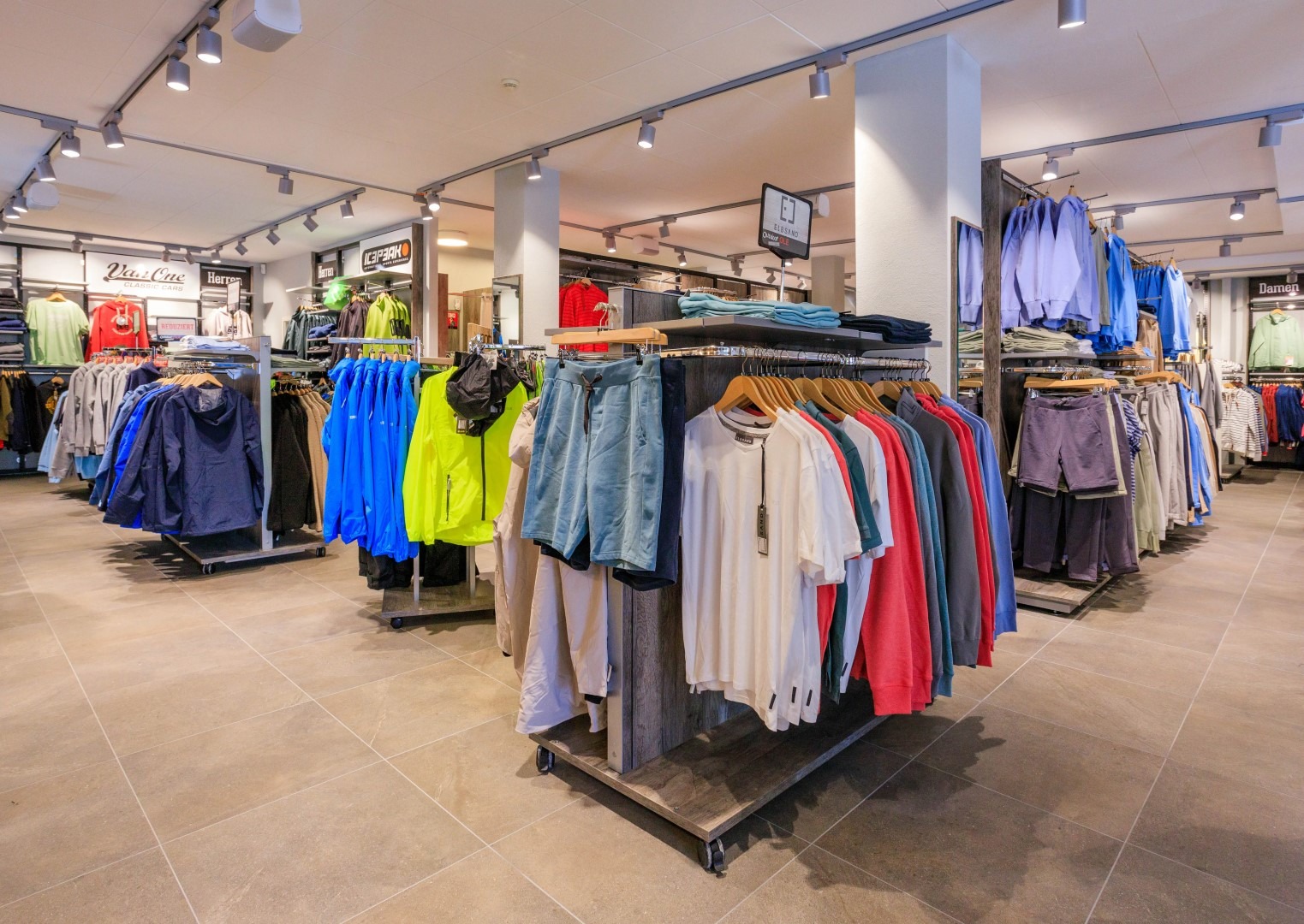 Ladenbau bei Outdoor Ole