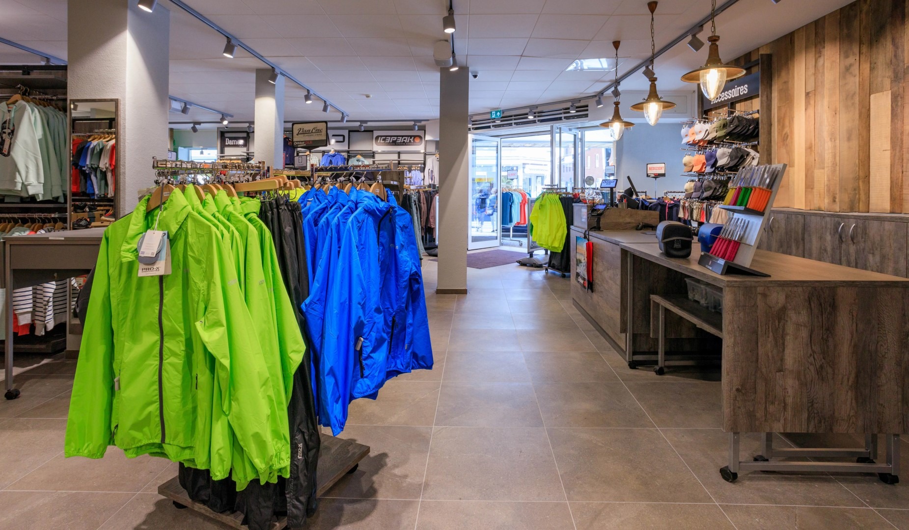 Ladenbau bei Outdoor Ole